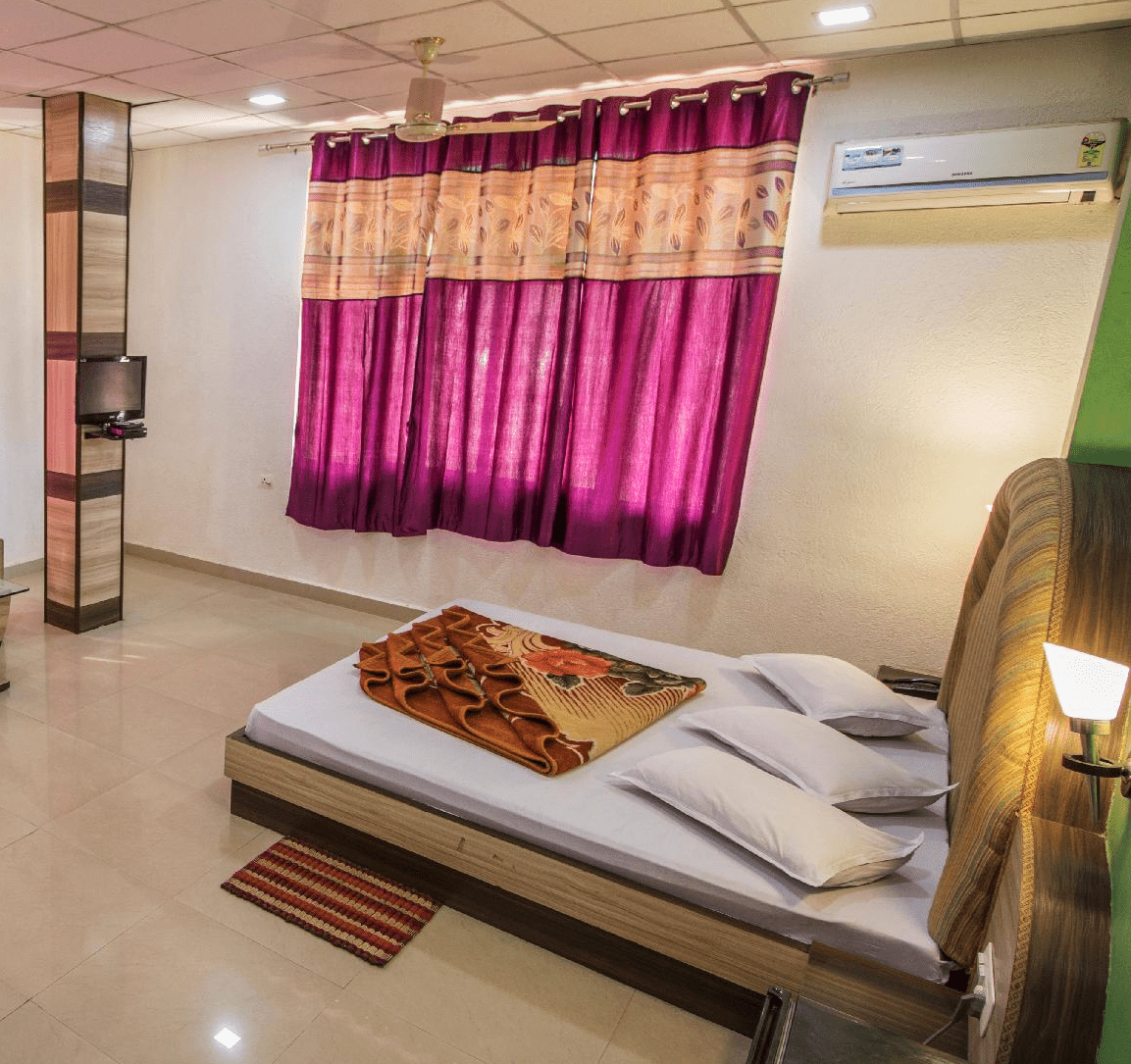 Hotel Natraj Pachmarhi