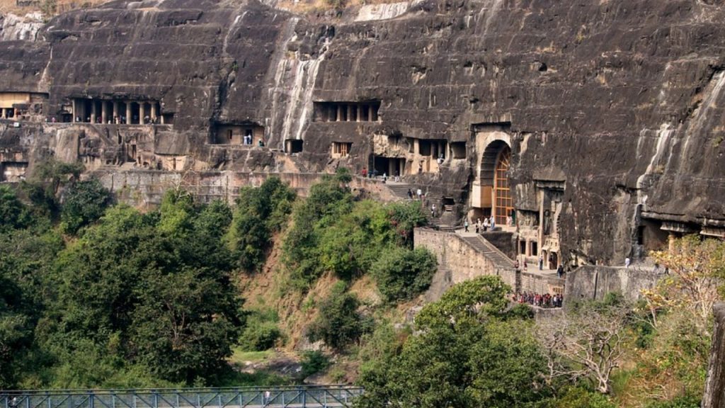 Best Tourist Places To Visit In Maharashtra