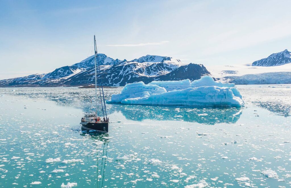 Svalbard: Edge of the Arctic Svalbard: Edge of the Arctic